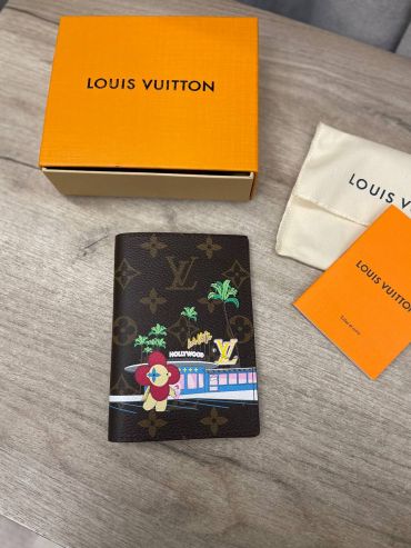 Обложка на паспорт  Louis Vuitton LUX-114025