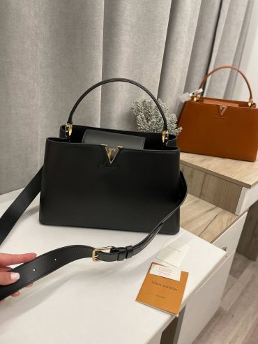  Сумка женская  Capucines  Louis Vuitton LUX-114386