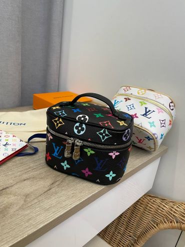 Косметичка  Louis Vuitton LUX-115682