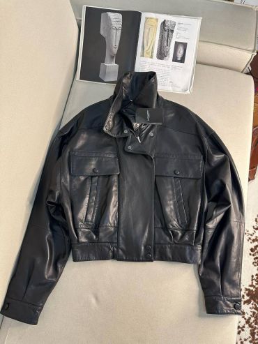 Кожаная куртка  Yves Saint Laurent LUX-116848