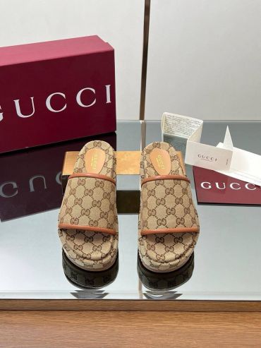 Шлепанцы  Gucci LUX-117596