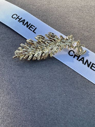 Брошь  Chanel LUX-119568