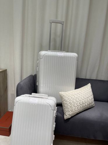 Чемодан Rimowa  LUX-119689