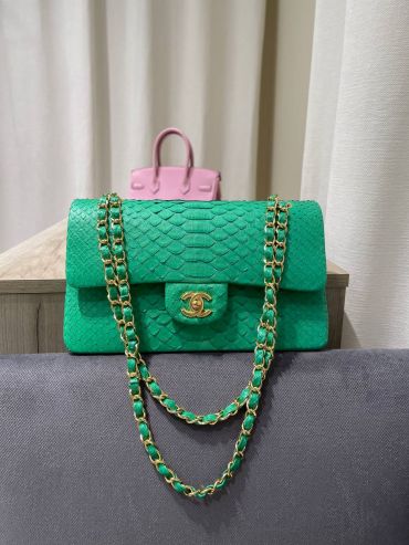 Сумка женская из натуральной кожи питона Chanel LUX-120051