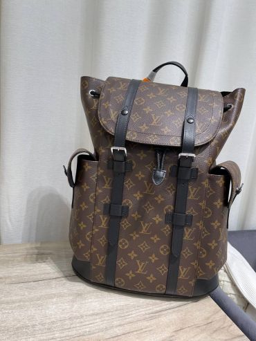 Рюкзак  Louis Vuitton LUX-120551