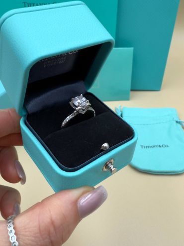 Кольцо Tiffany&Co LUX-120561