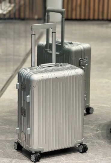 Чемодан Rimowa  LUX-120600