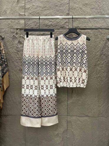 Костюм женский  LUX-121477