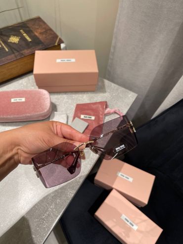 Очки  Miu Miu LUX-122581