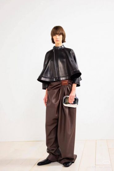 Кожаная куртка  Loewe LUX-123149