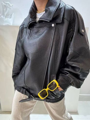 Кожаная куртка  Yves Saint Laurent LUX-123720