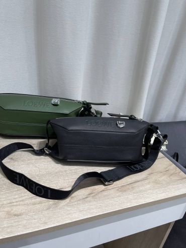 Сумка-слинг  Loewe LUX-123745