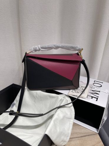  Сумка женская  Puzzle из телячьей кожи nappa Loewe LUX-124804