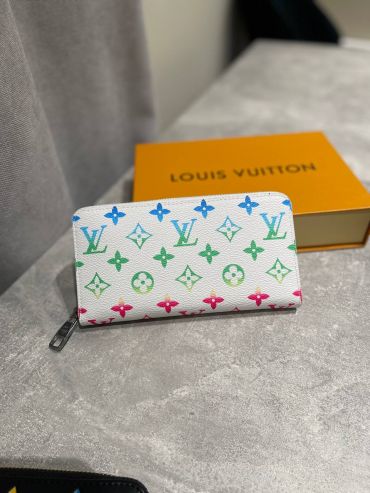 Кошелёк Louis Vuitton LUX-125439