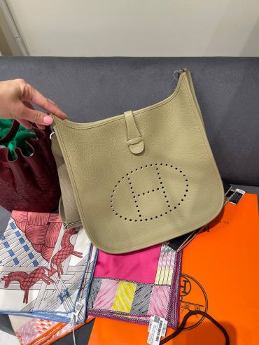 Сумка женская Evelyne 29 cm Clemence leather Hermes LUX-126142