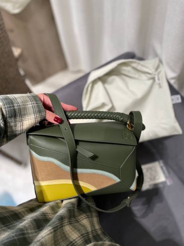  Сумка женская Loewe LUX-126223