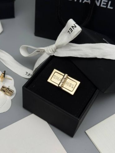 Брошь Chanel LUX-126631