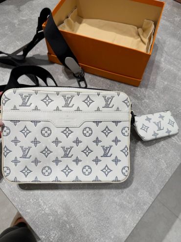 Сумка   Louis Vuitton LUX-128069