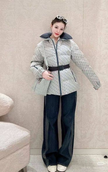 Пуховик  Christian Dior LUX-128215