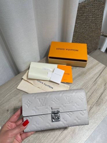 Кошелёк Louis Vuitton LUX-128919