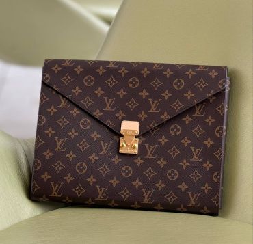 Папка 32,5x26x3,5 см  Louis Vuitton LUX-129257