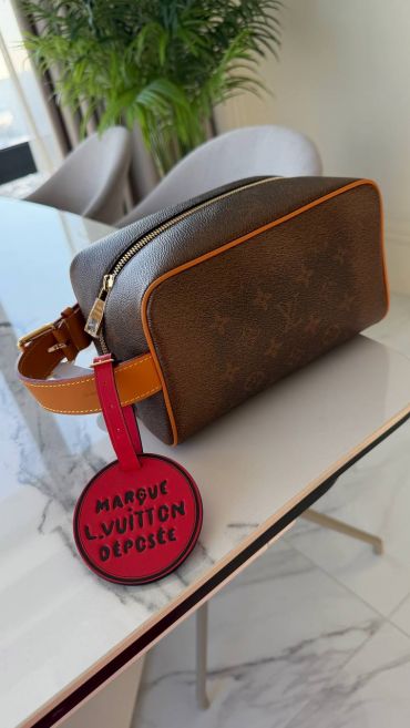 Несессер  Louis Vuitton LUX-129556