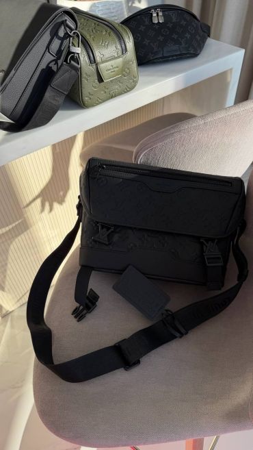 Сумка мужская Louis Vuitton LUX-129557