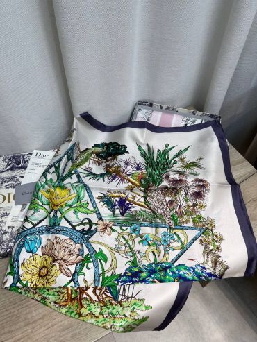 Платок  Christian Dior LUX-130559