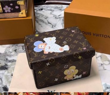 Коробка Louis Vuitton LUX-130923