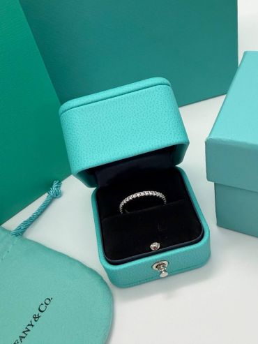 Кольцо Tiffany&Co LUX-131472