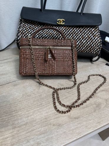  Сумка женская  Classic Vanity With Chain Chanel LUX-132938