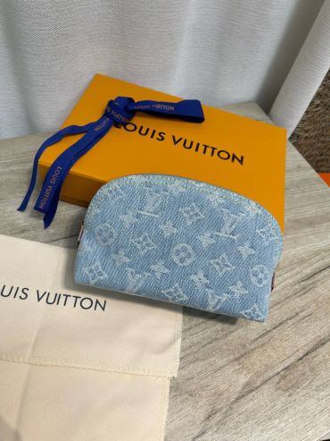 Косметичка  Louis Vuitton LUX-133409