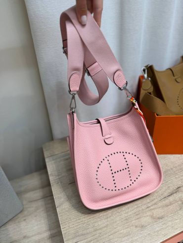 Сумка женская Evelyne 23 cm Clemence leather Hermes LUX-134327
