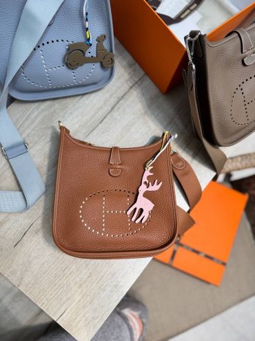 Сумка женская Evelyne 23 cm Clemence leather Hermes LUX-134324
