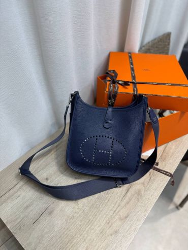Сумка женская Evelyne 23 cm Clemence leather Hermes LUX-134666