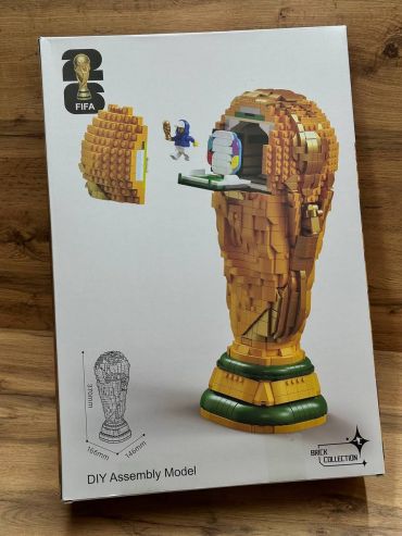 Официальный трофей Чемпионата мира по футболу FIFA LEGO  LUX-135135