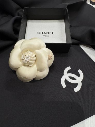 Брошь Chanel LUX-135440