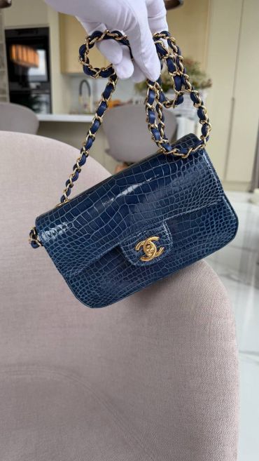  Сhanel 2.55 в размере 20 см выполнена из натуральной кожи крокодила  Chanel LUX-135465