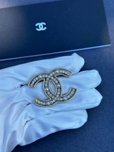 Брошь  Chanel LUX-135517