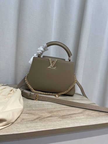 Сумка женская Capucines Louis Vuitton LUX-135550
