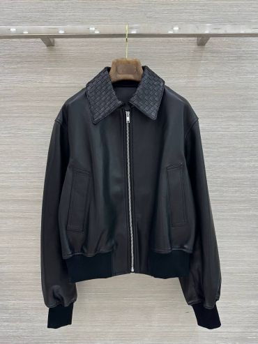 Кожаный бомбер  Bottega Veneta LUX-136129