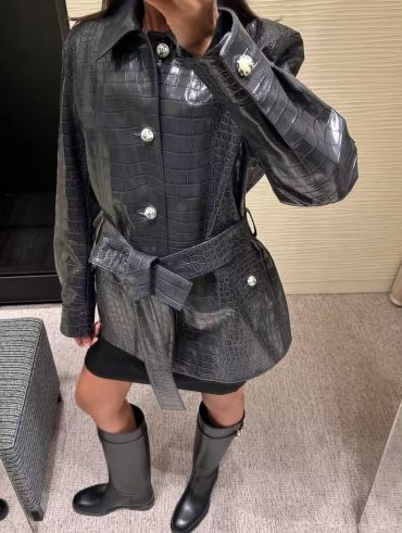 Кожаная куртка Chanel LUX-138503