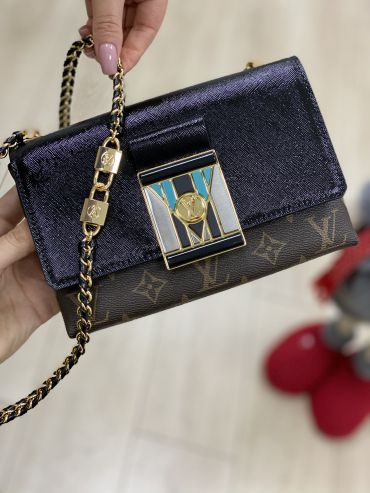 Клатч Thelma Louis Vuitton LUX-23805