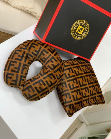 Комплект подушек Fendi LUX-26556