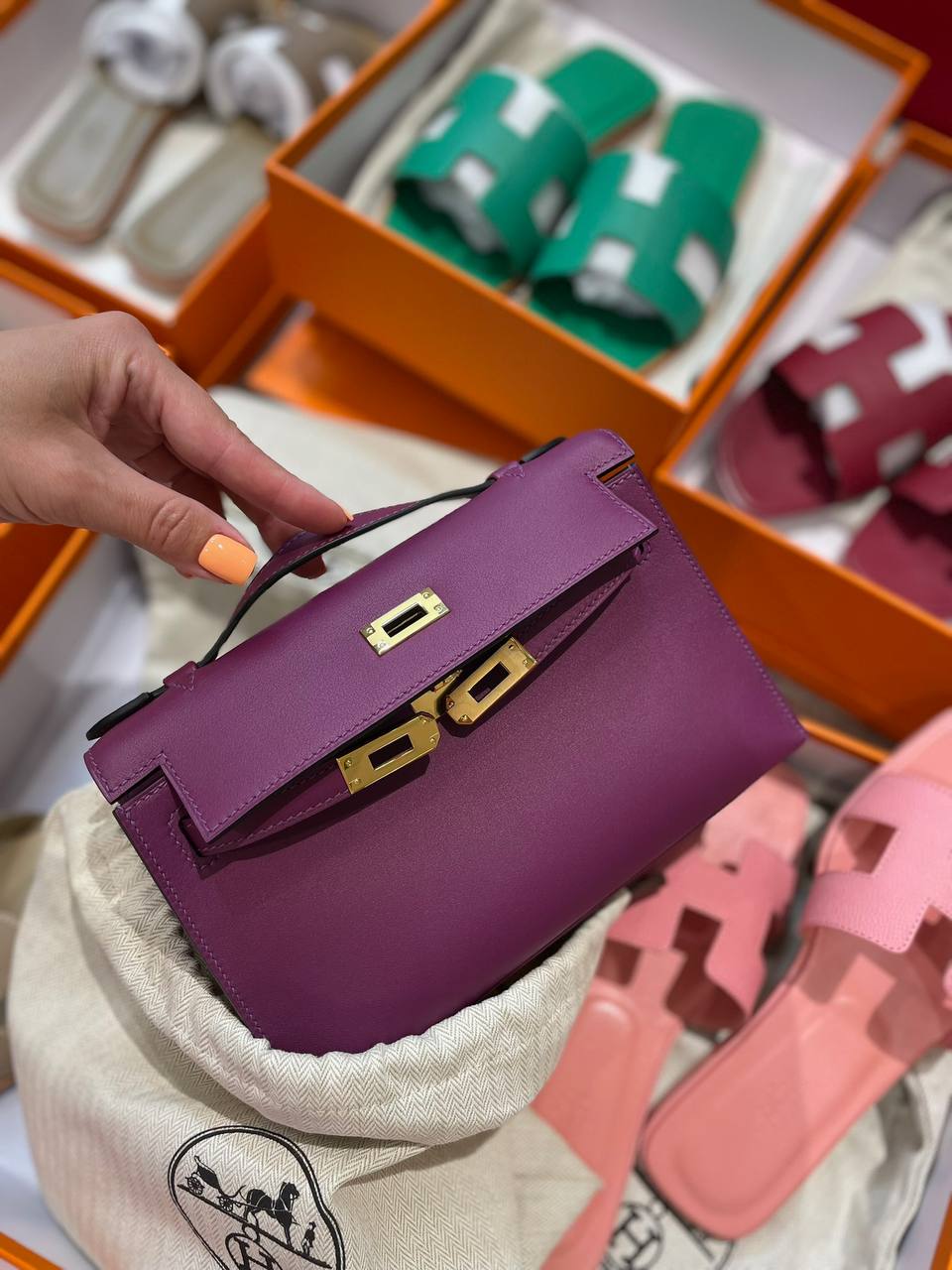 Сумка женская Kelly Pochette Hermes LUX-133392 фото Сумка женская Kelly Pochette Hermes Артикул LUX-133392