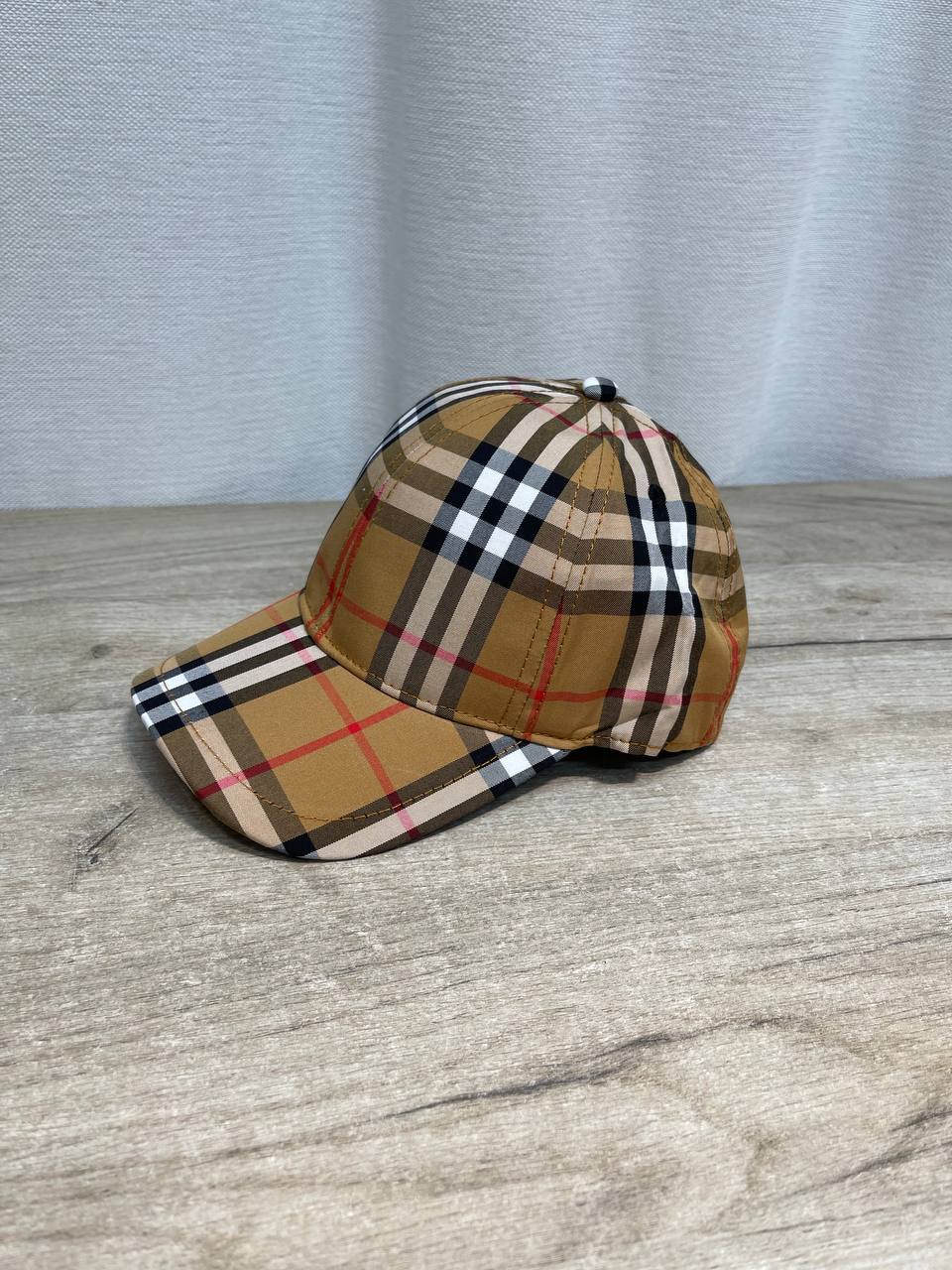 Бейсболка Burberry LUX-134683 фото Бейсболка Burberry Артикул LUX-134683