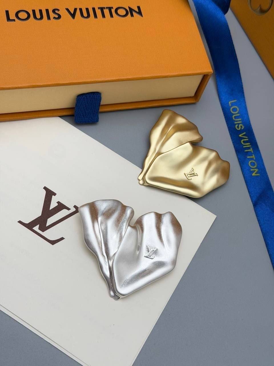 Брошь Louis Vuitton LUX-134699 фото Брошь Louis Vuitton Артикул LUX-134699
