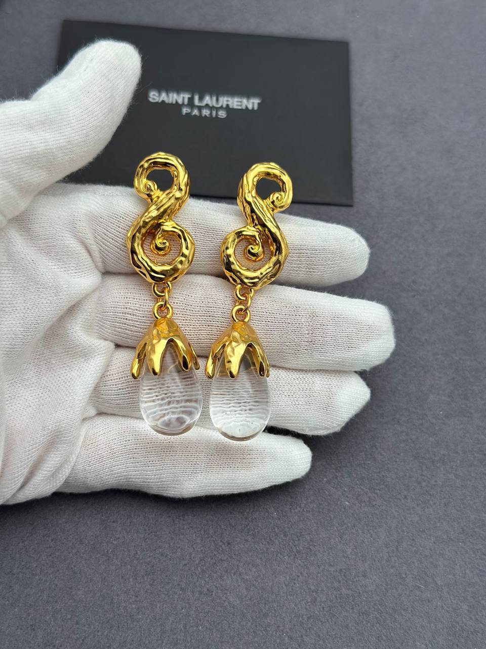 Клипсы Yves Saint Laurent LUX-134904 фото Клипсы Yves Saint Laurent Артикул LUX-134904