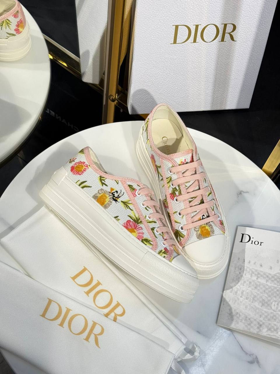 Кеды женские Christian Dior LUX-135218 фото Кеды женские Christian Dior Артикул LUX-135218