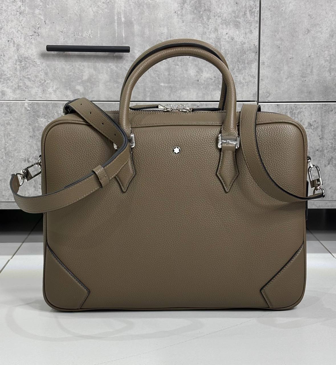 Портфель MONT BLANC LUX-135316 фото Портфель MONT BLANC Артикул LUX-135316